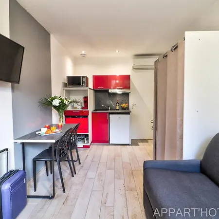 Carteron Hotel apartamentowy 4*