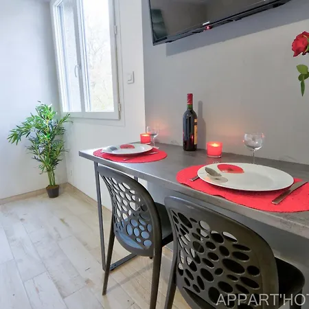 Carteron Hotel apartamentowy