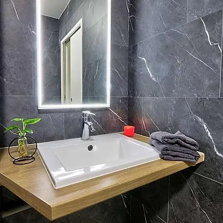 Carteron Apartmanhotel 4*