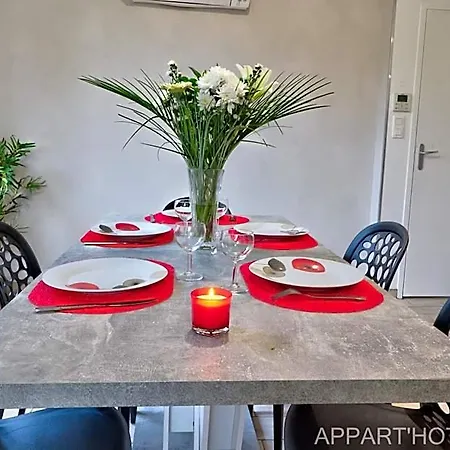 Apart-hotel Carteron Cholet